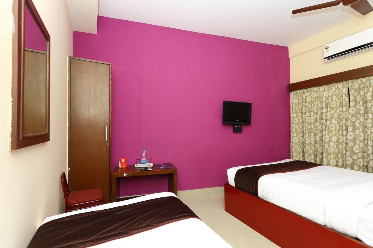 Oyo 8410 Rajeswari Tower Hotel Madras Buitenkant foto