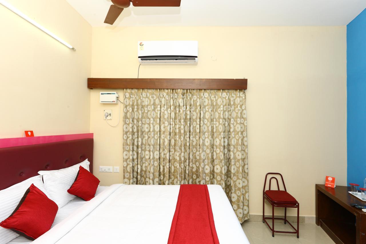 Oyo 8410 Rajeswari Tower Hotel Madras Buitenkant foto