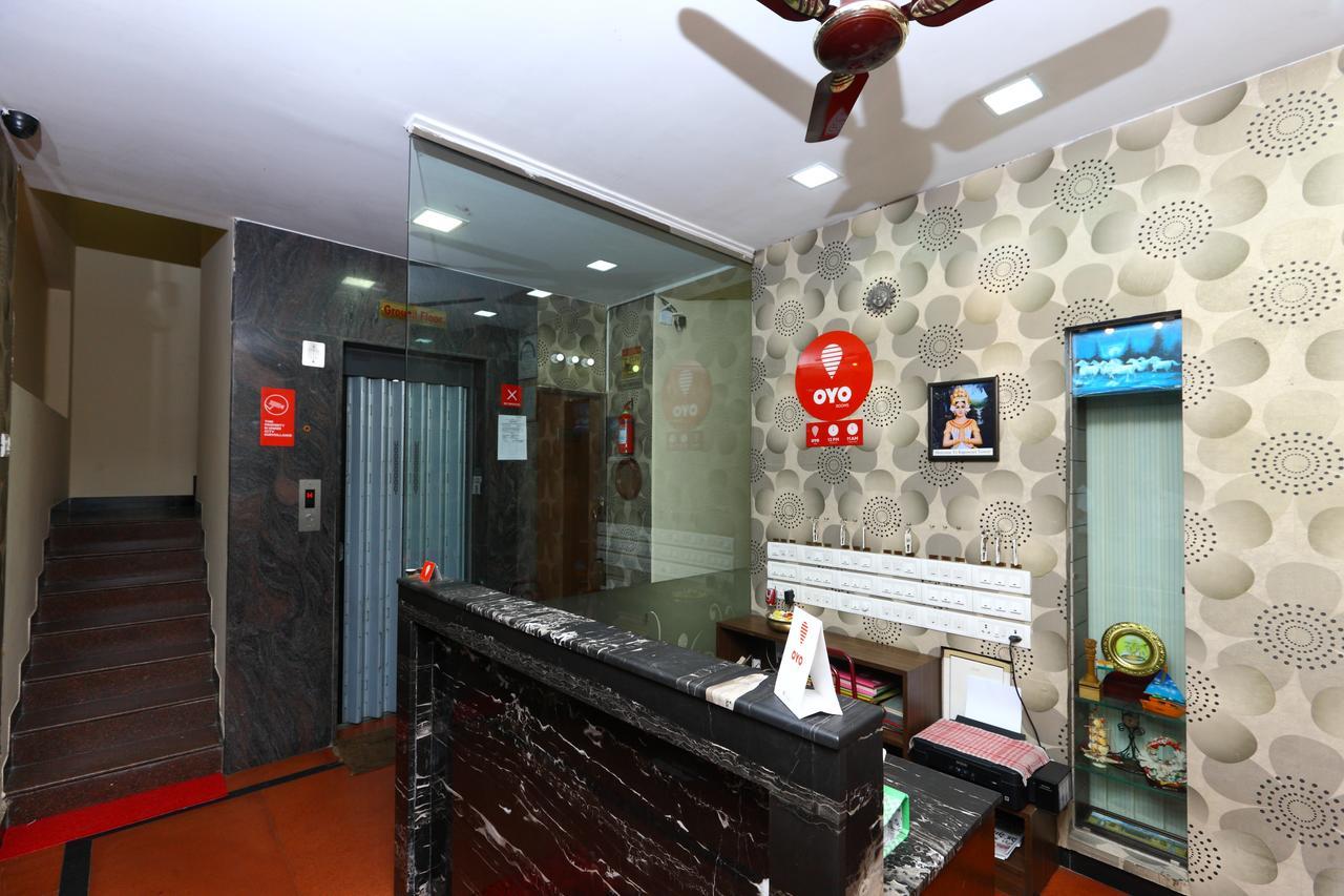 Oyo 8410 Rajeswari Tower Hotel Madras Buitenkant foto