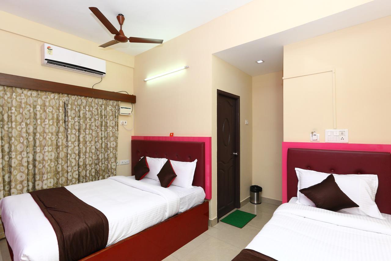 Oyo 8410 Rajeswari Tower Hotel Madras Buitenkant foto