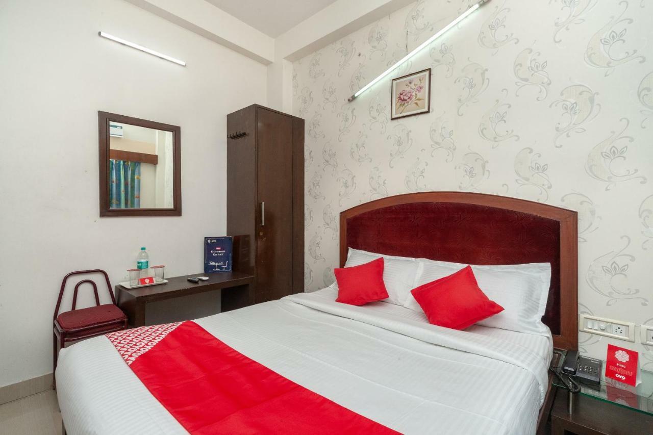 Oyo 8410 Rajeswari Tower Hotel Madras Buitenkant foto