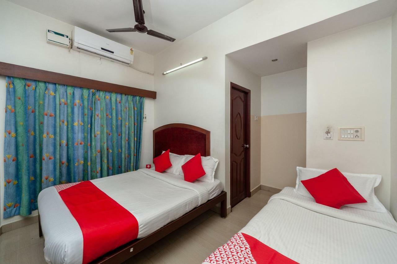 Oyo 8410 Rajeswari Tower Hotel Madras Buitenkant foto
